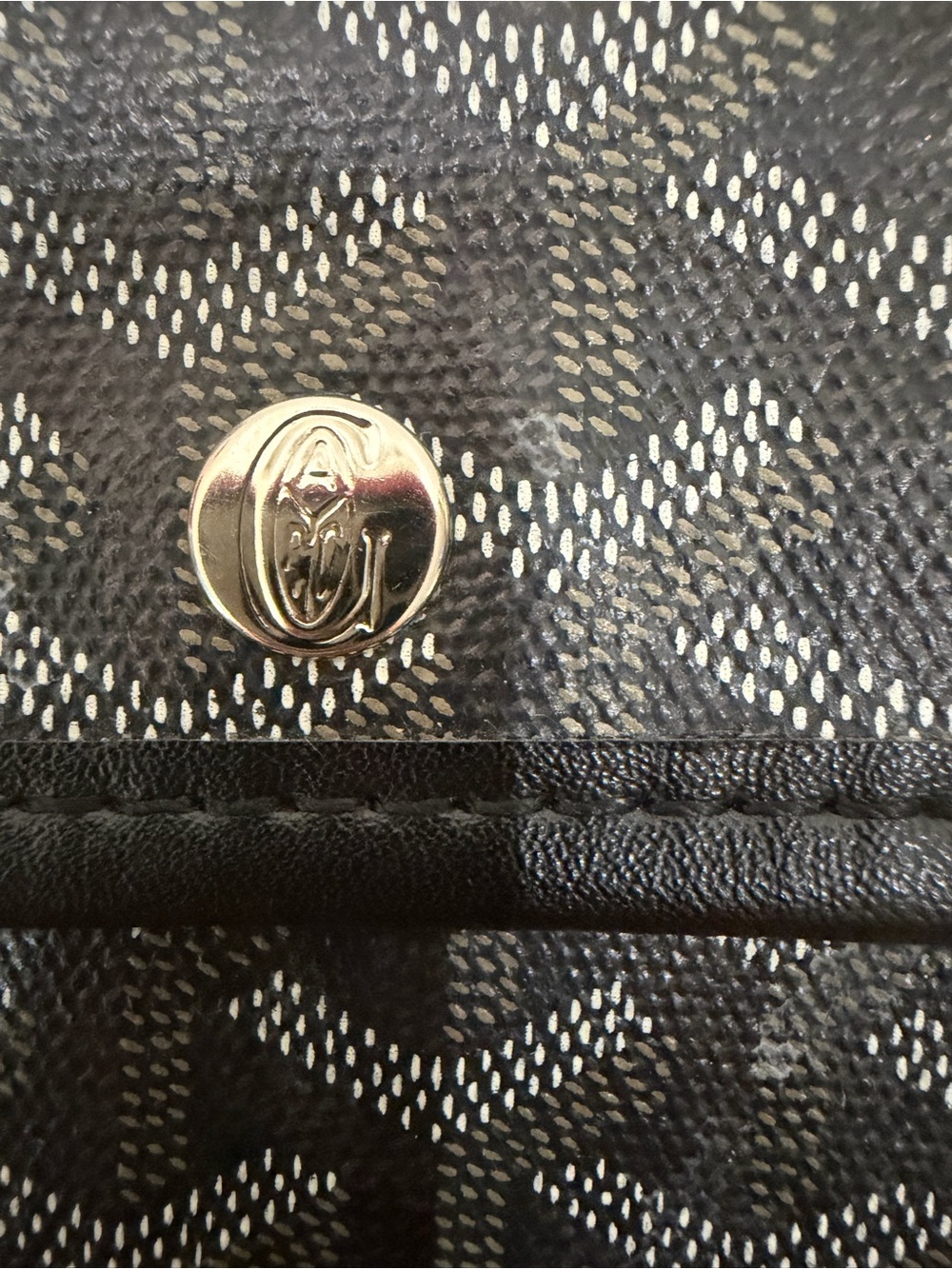 Goyard Classic Pouchette Black Chevron Wristlet - Picture 5 of 11